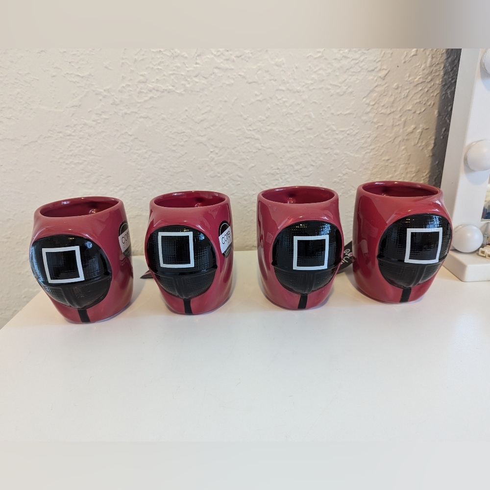 SQUID GAME Netflix 3D SQUARE Symbol HELMET Red&Black HEAD 18oz MUG Cup 4…